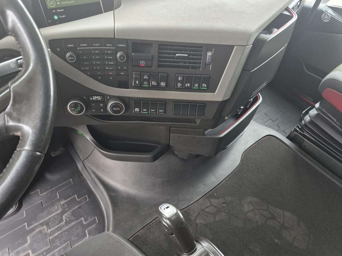 Volvo FH 460 euro6 Low Deck, double sleeper