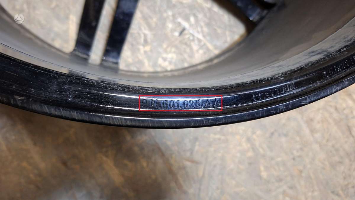 Porsche Taycan, 311601025AA, Cen31711