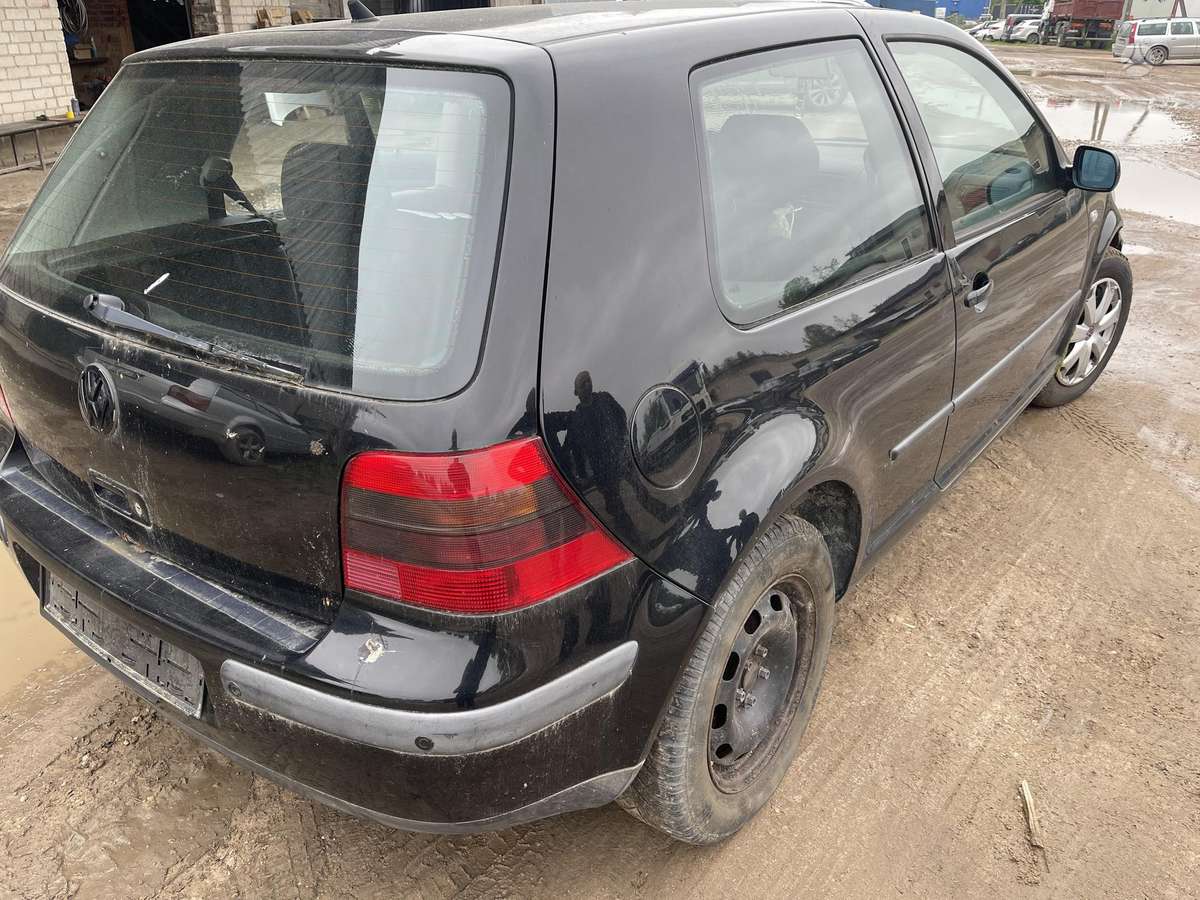 Volkswagen Golf dalimis