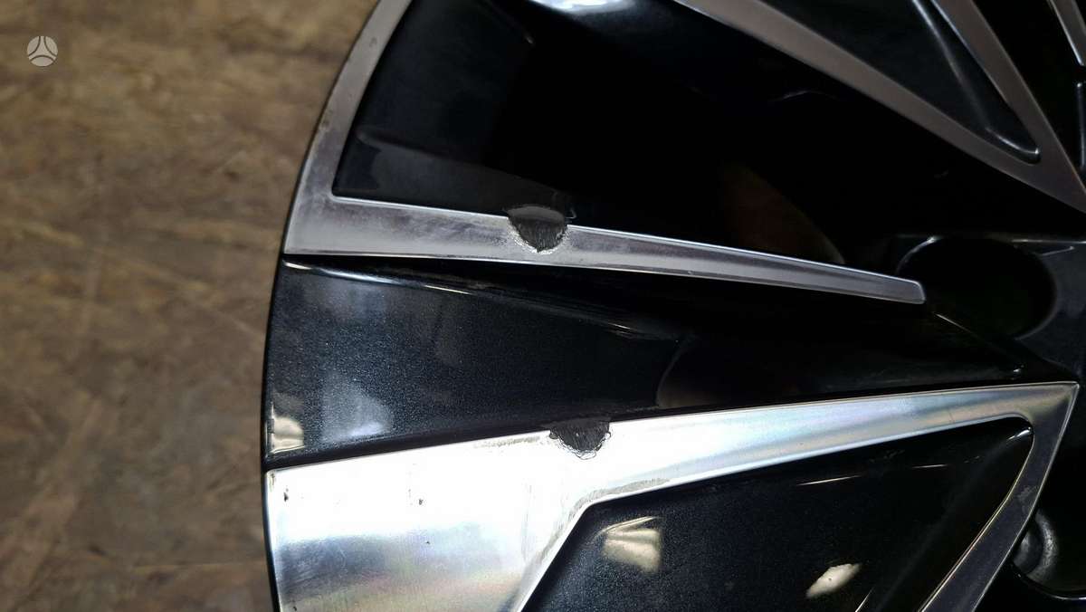 Skoda Superb, 3P0601025, Cen31727