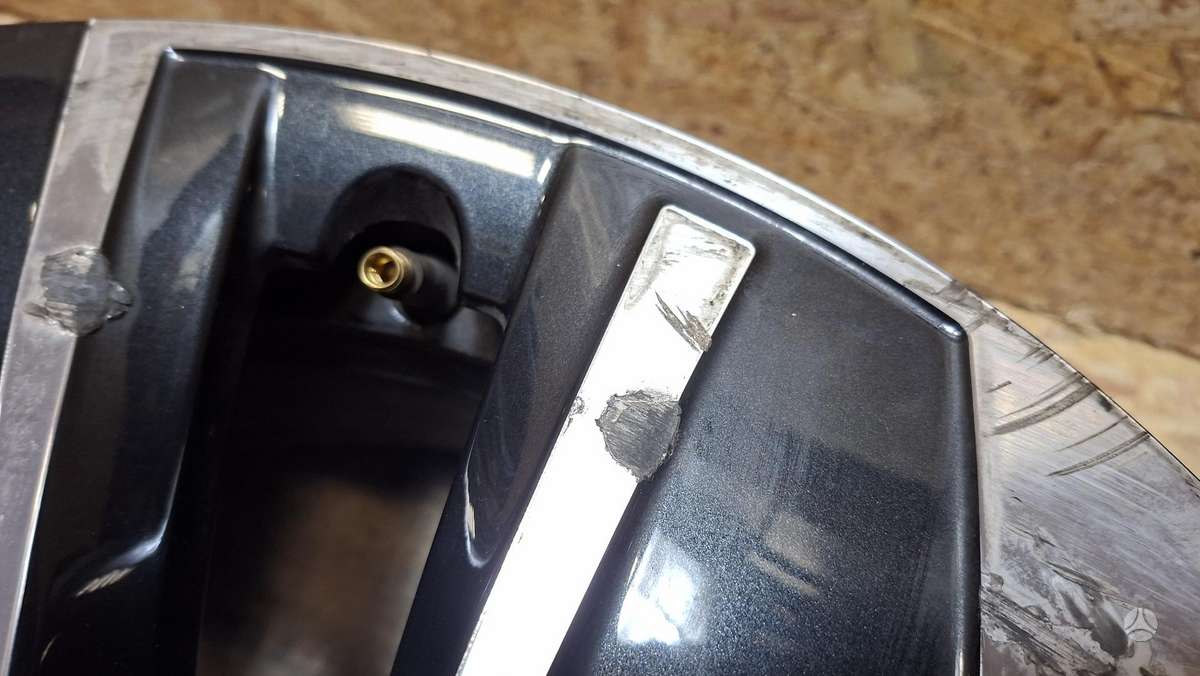 Skoda Superb, 3P0601025, Cen31728