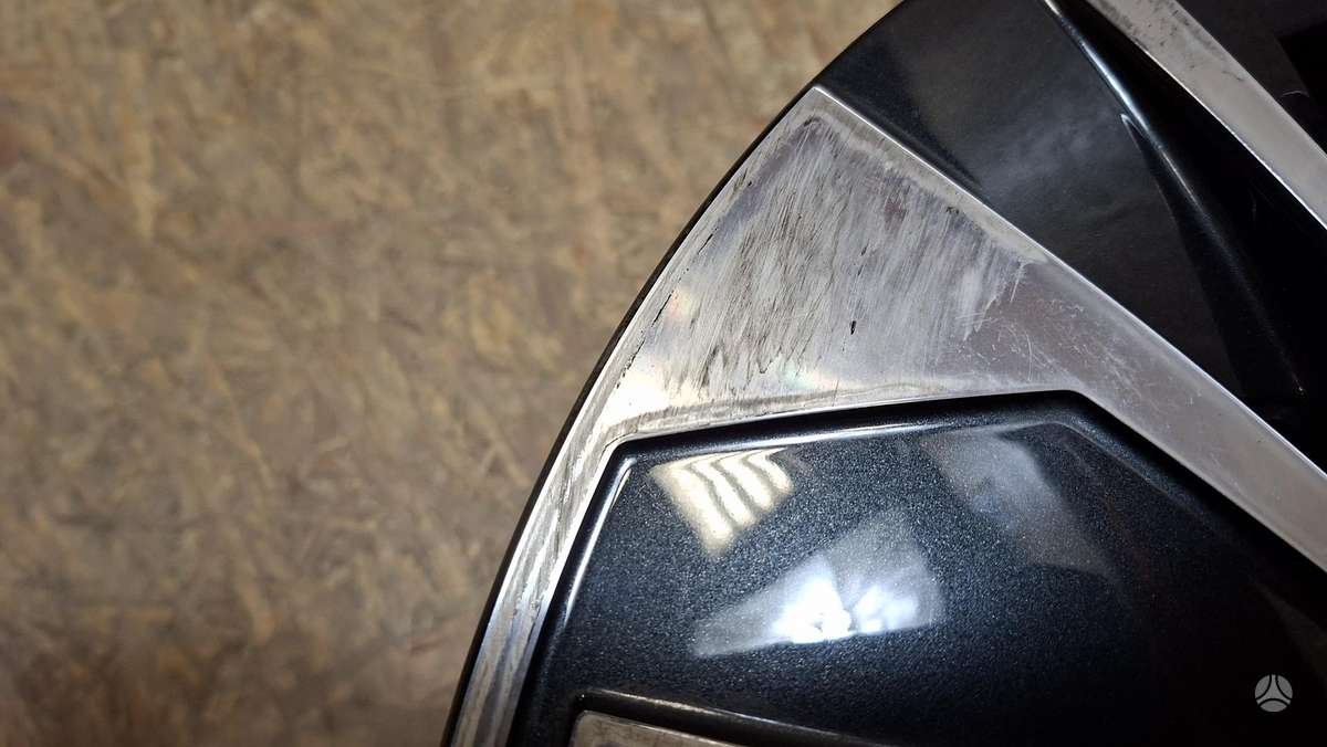 Skoda Superb, 3P0601025, Cen31728