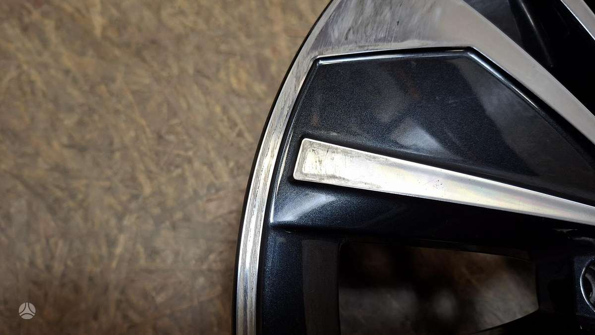 Skoda Superb, 3P0601025, Cen31728
