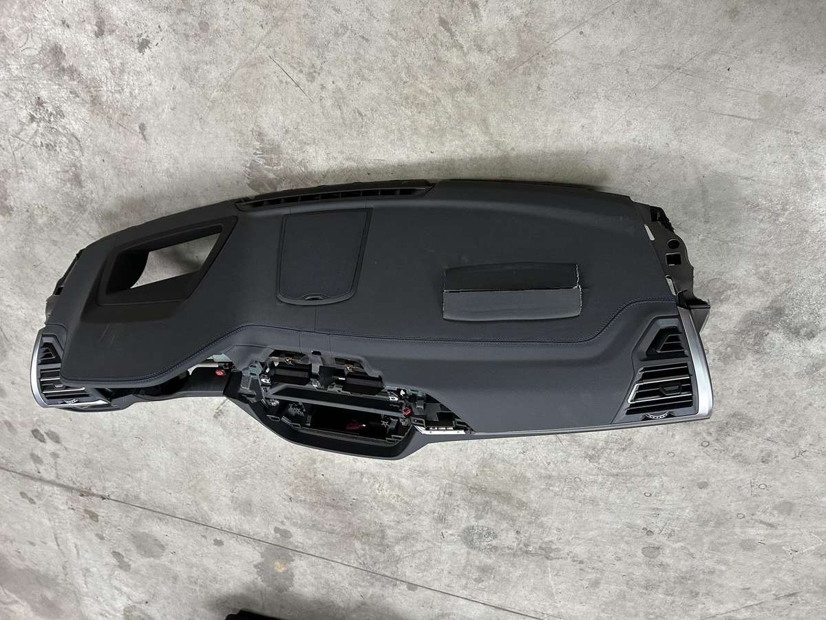 BMW X3 panelė