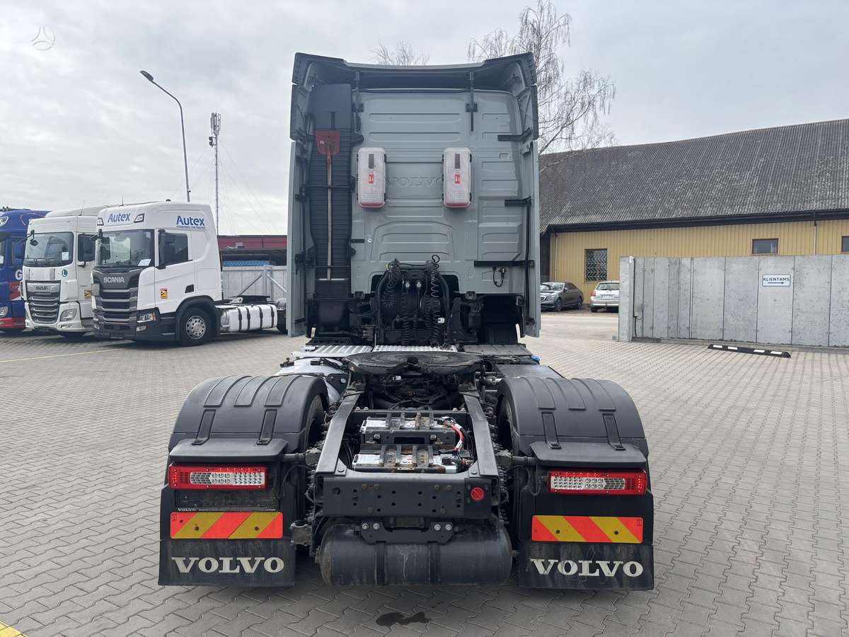 Volvo FH13.460, double sleeper