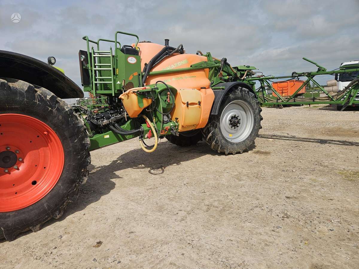 Amazone UX4200, purkštuvai