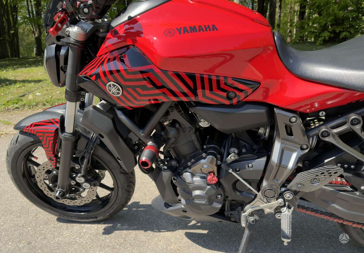 Yamaha MT 07 700cc, street / classic