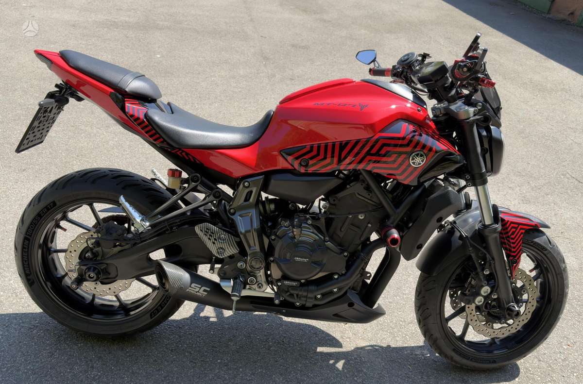 Yamaha MT 07 700cc, street / classic