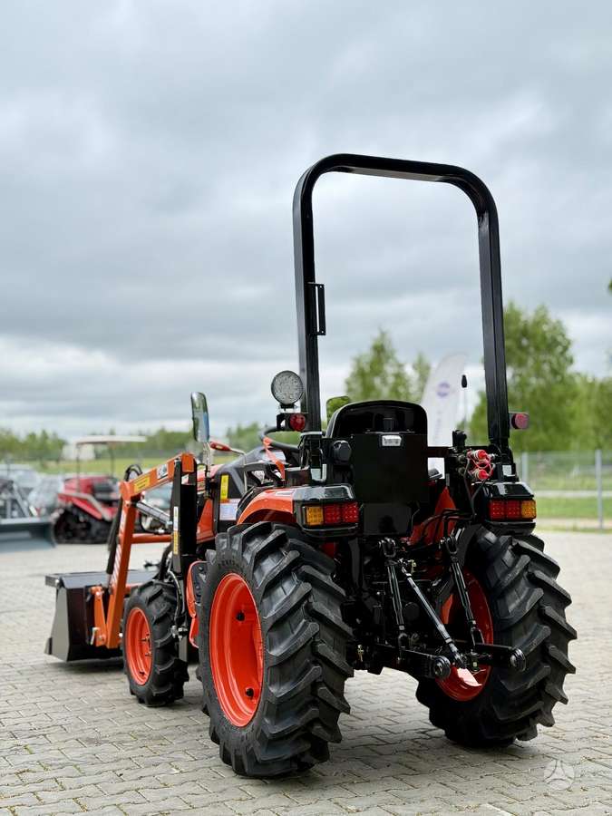 Hinomoto HM3030, traktoriai