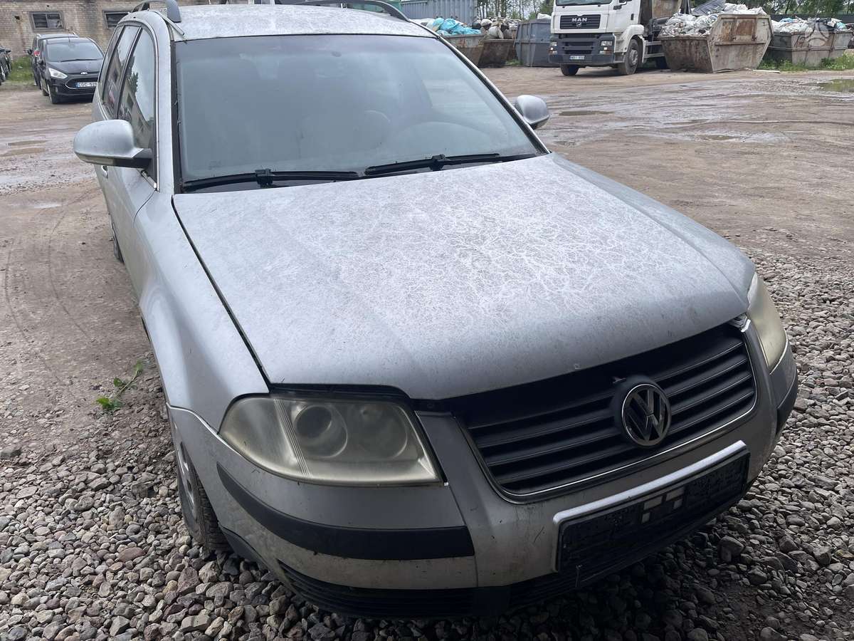 Volkswagen Passat for parts