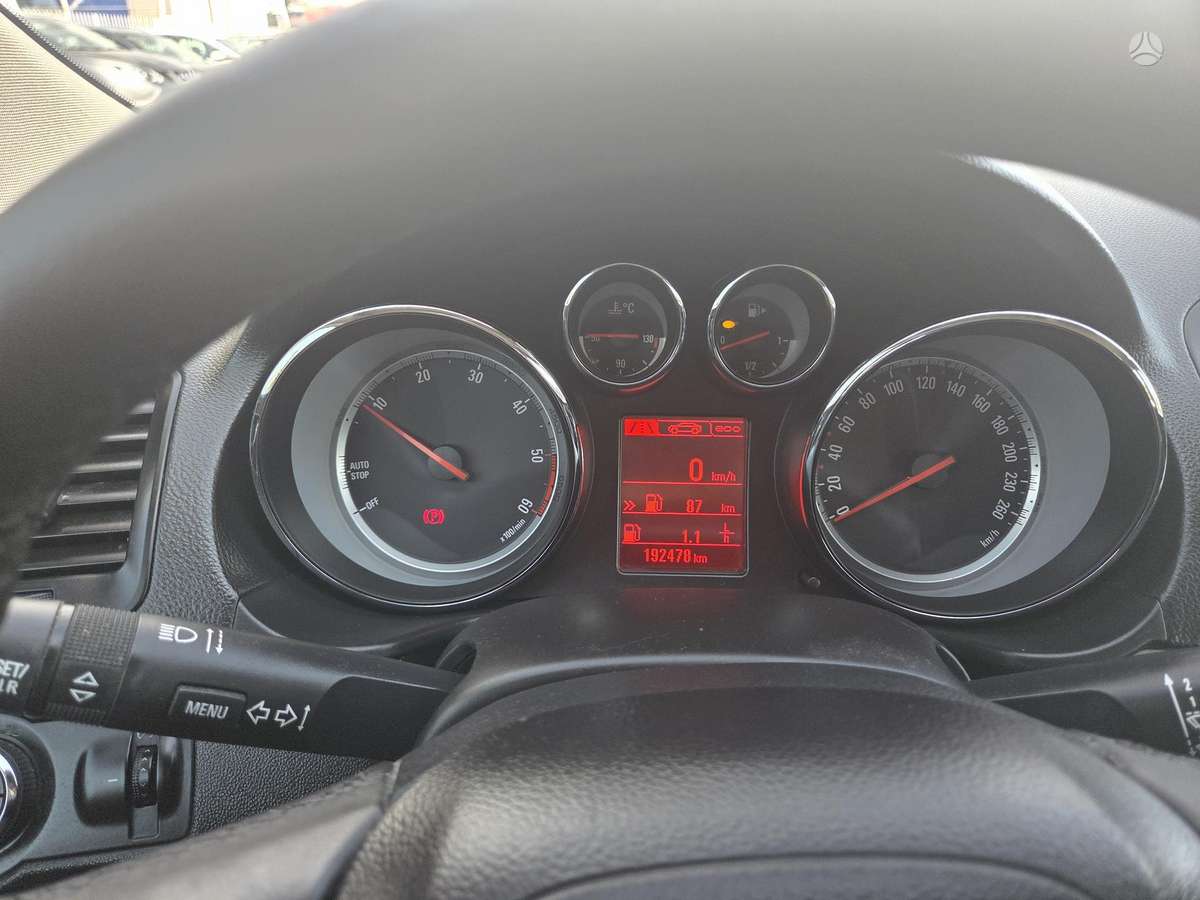Opel Insignia, 2.0 l., Седан