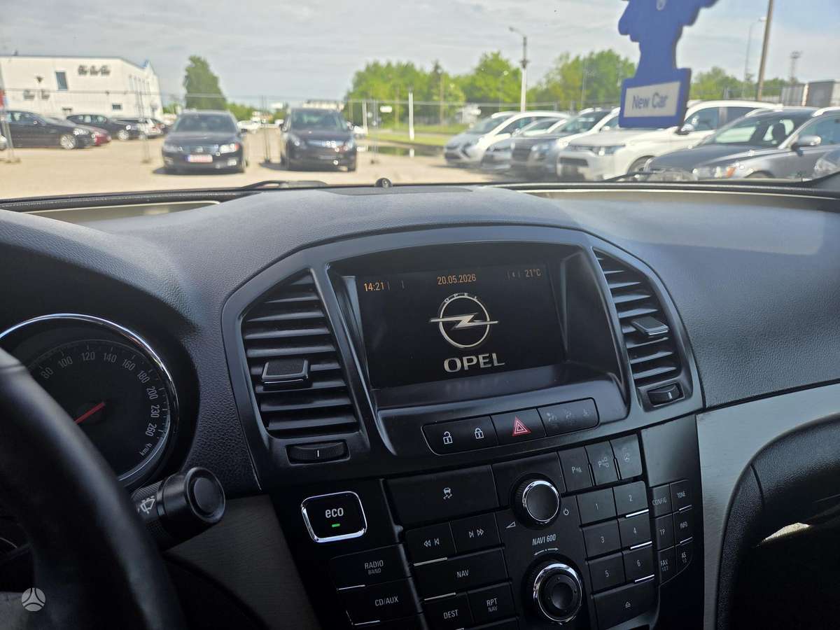 Opel Insignia, 2.0 l., Седан