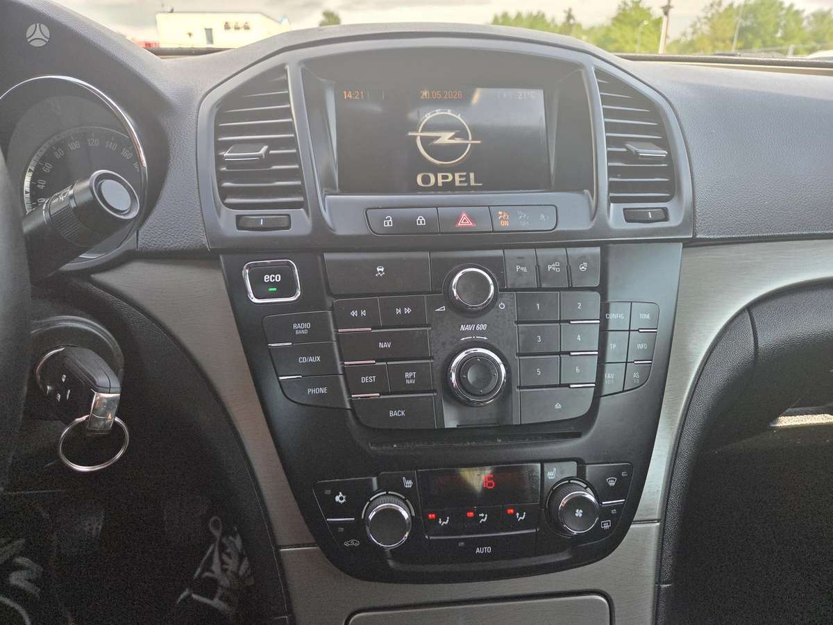 Opel Insignia, 2.0 l., Седан