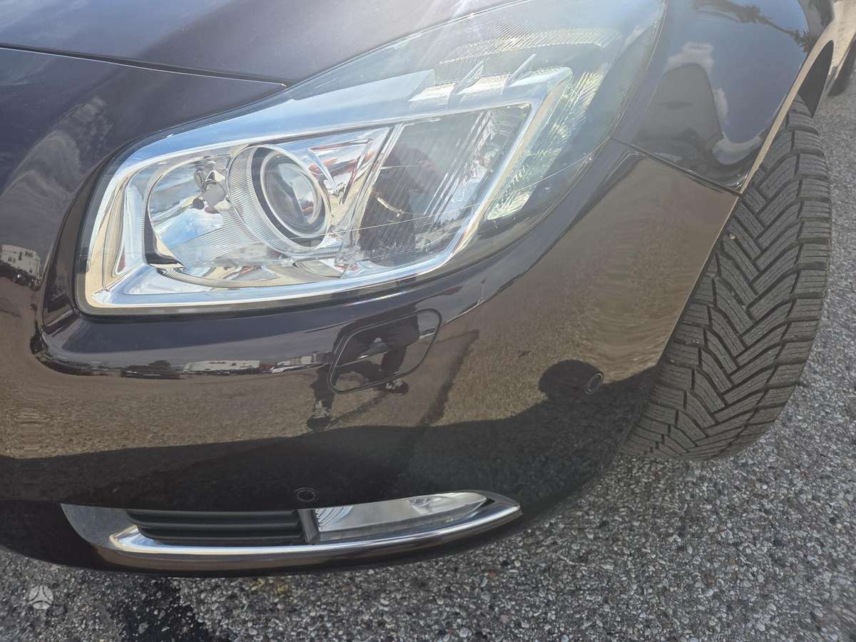 Opel Insignia, 2.0 l., Седан