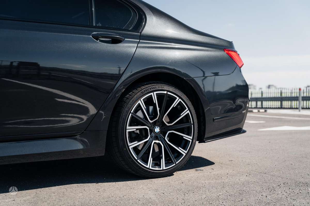BMW 740, 3.0 l., Лимузин