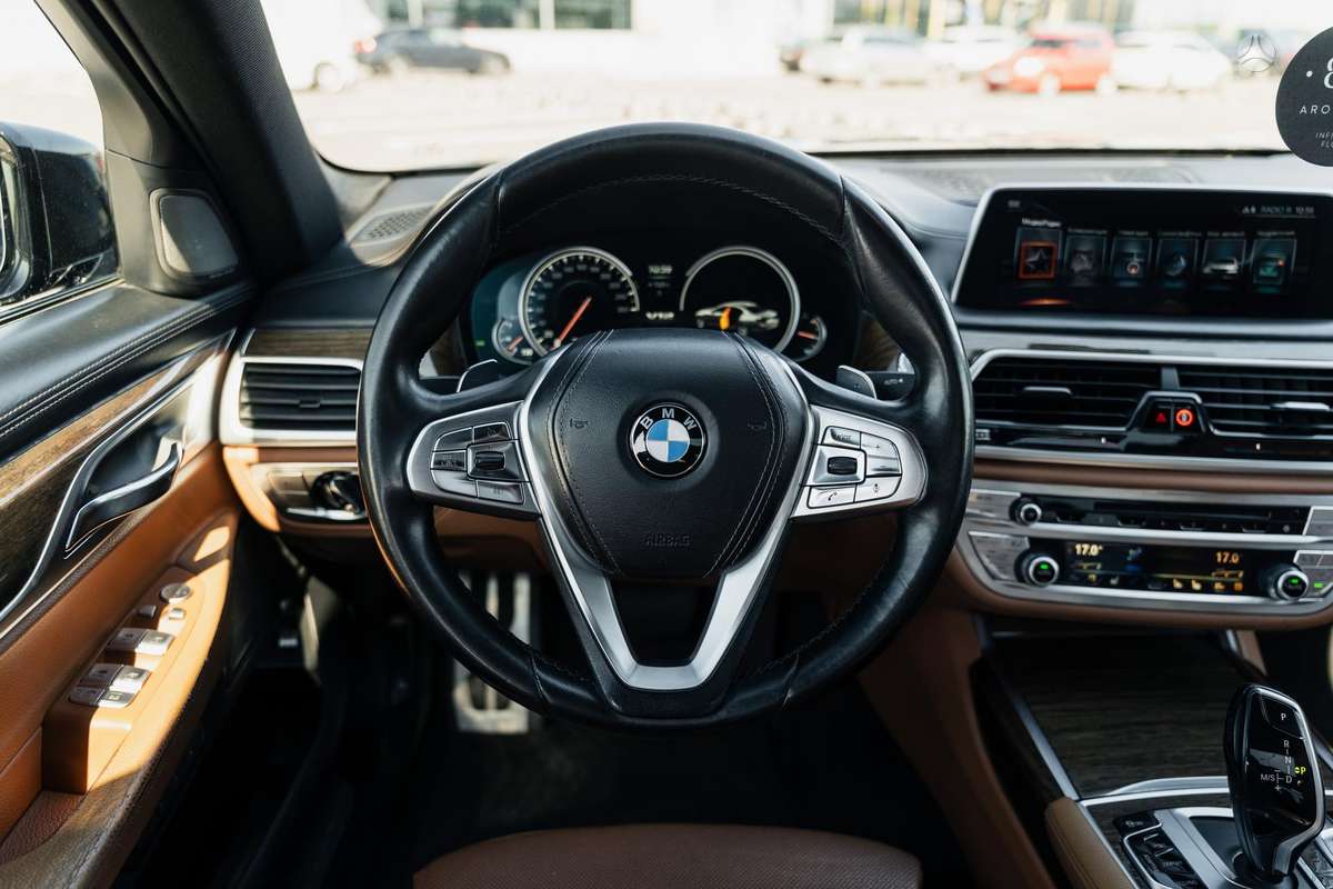 BMW 740, 3.0 l., Лимузин