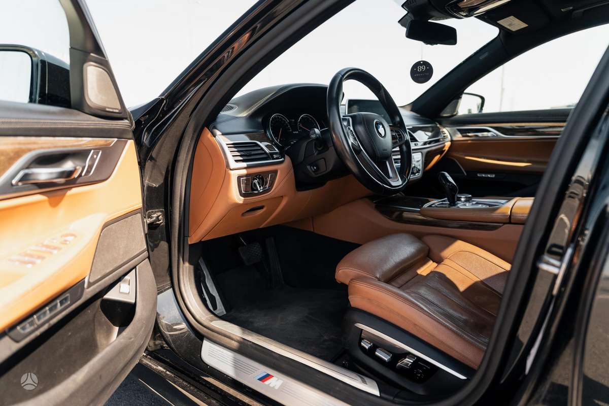 BMW 740, 3.0 l., Лимузин