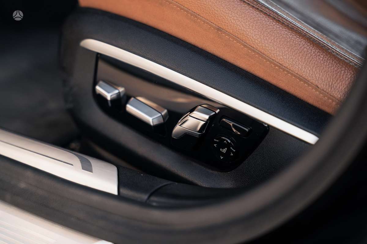 BMW 740, 3.0 l., Лимузин
