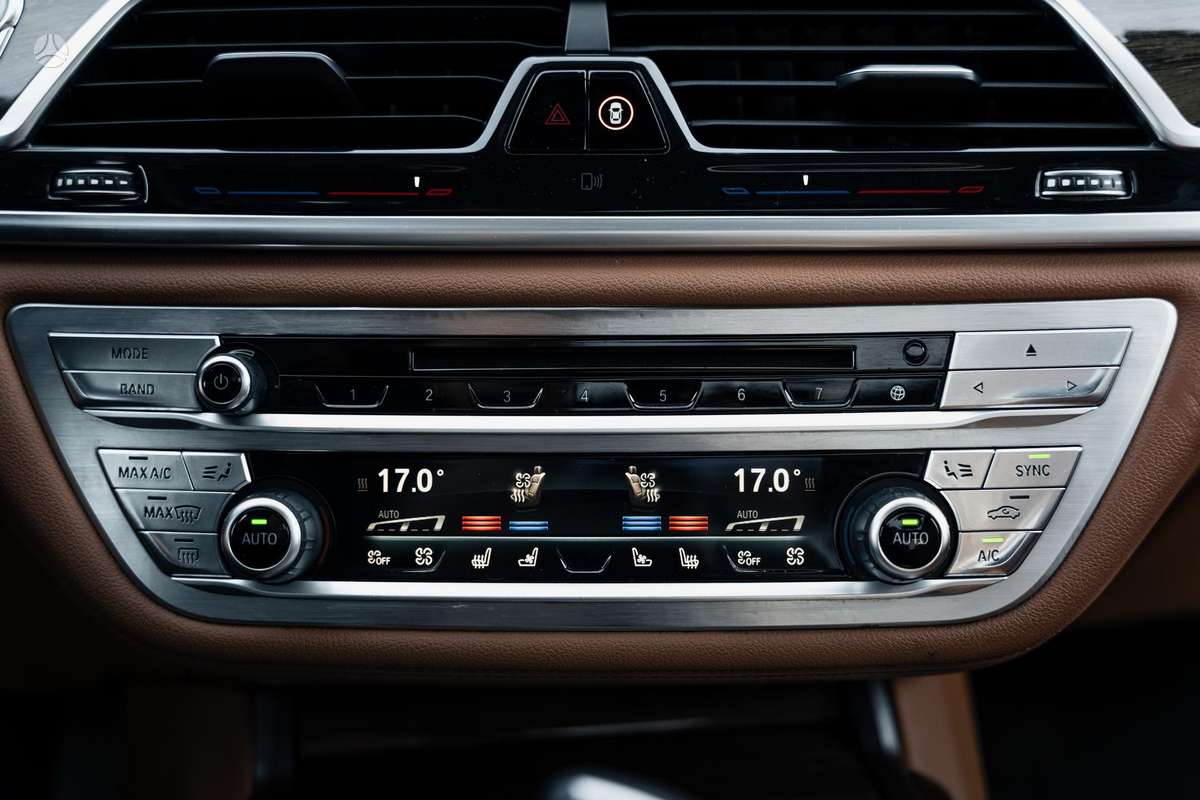 BMW 740, 3.0 l., limousine