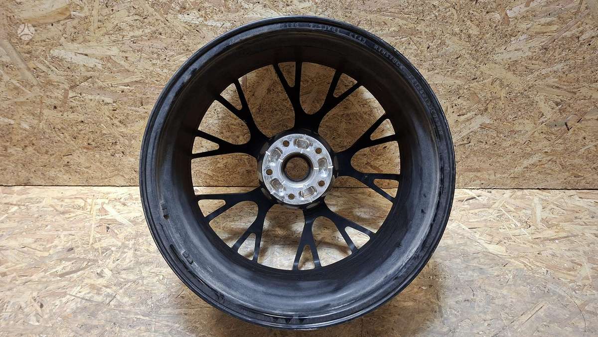Aston Martin DB12, RY531007RA, Cen31648