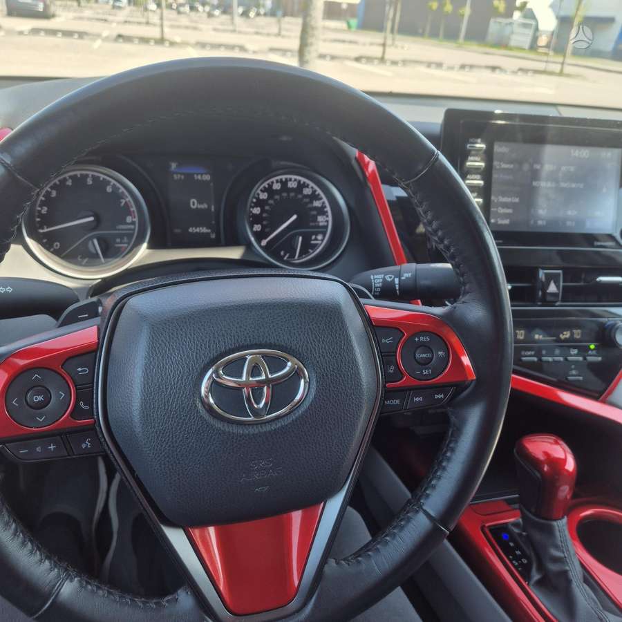 Toyota Camry - 8