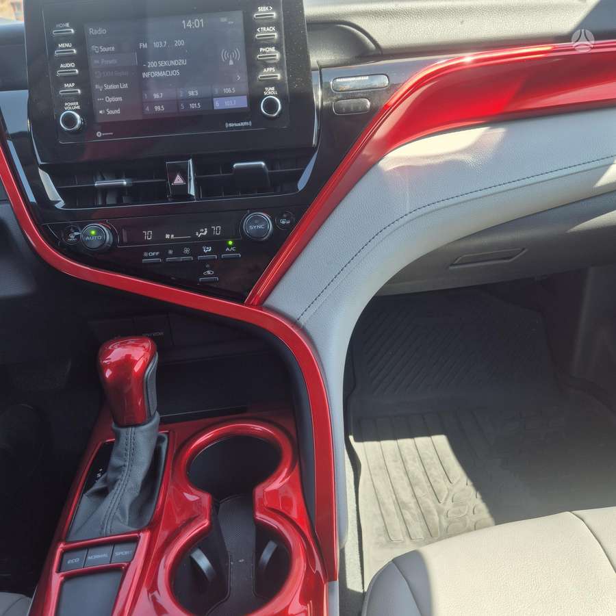 Toyota Camry - 11