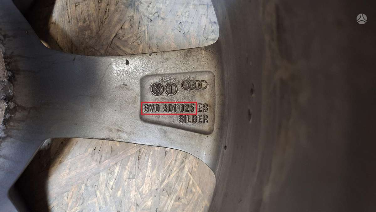 Audi A3, 8V0601025, Cen31649