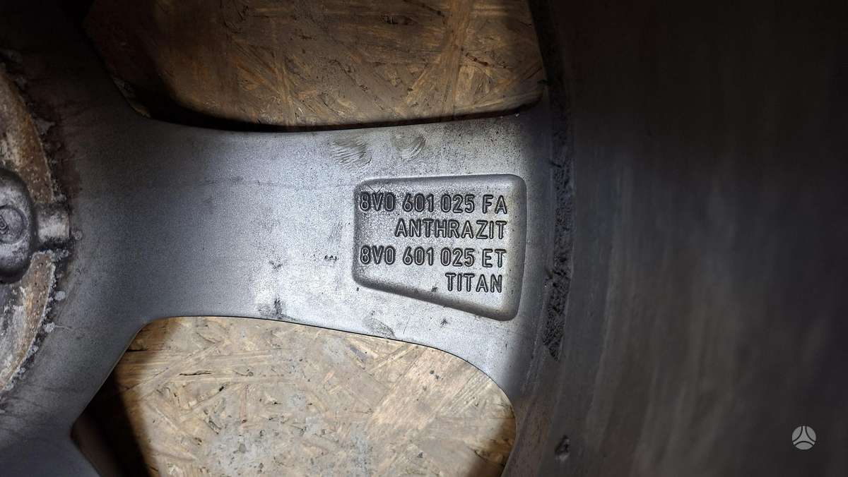 Audi A3, 8V0601025, Cen31649