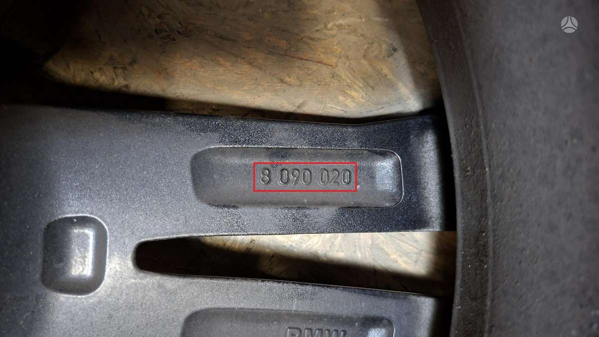 BMW 8 serija, 8090020, Cen31660