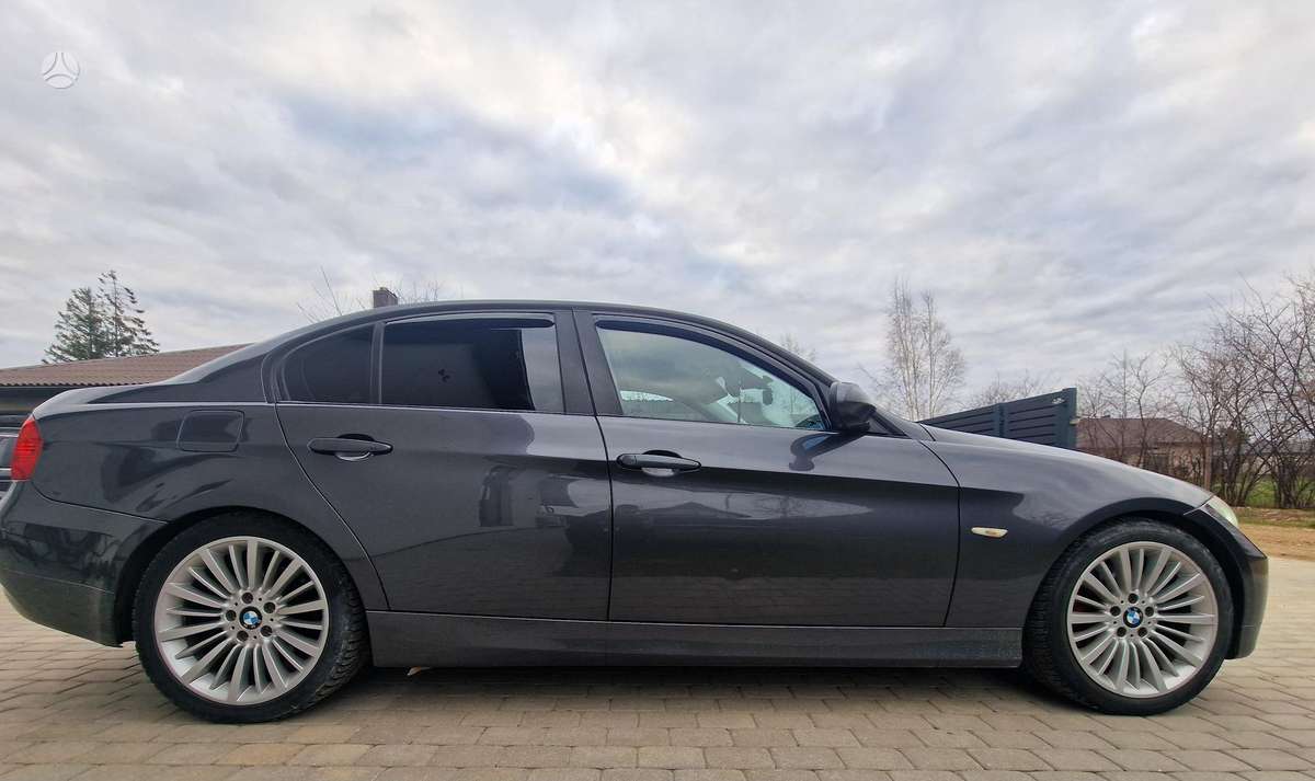 BMW 320, 2.0 l., Седан