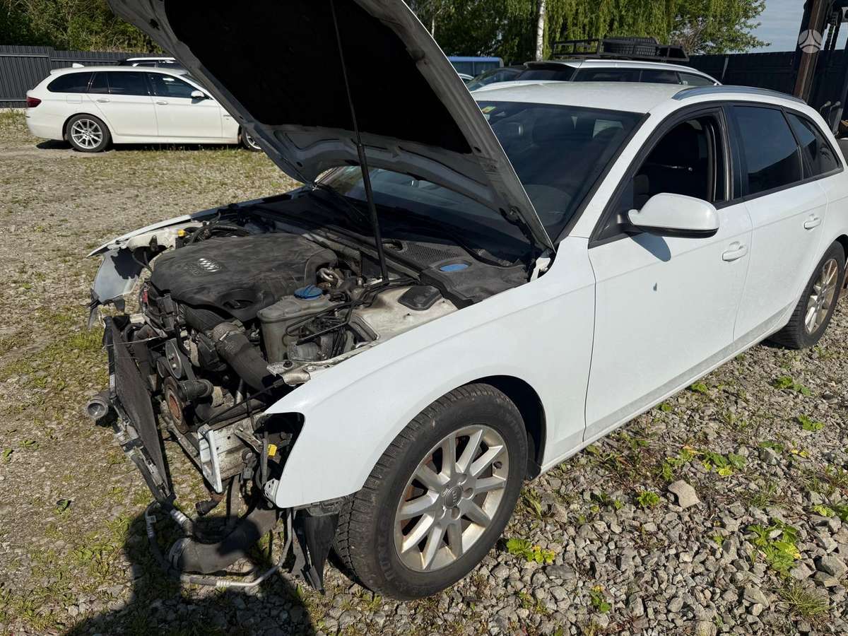 Audi A4 Yra visas priekis