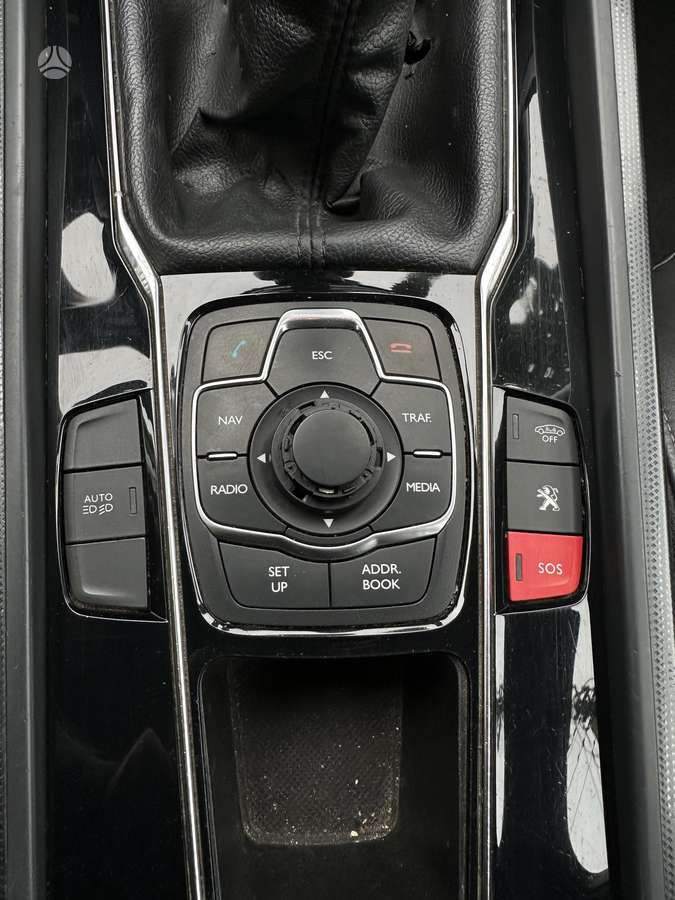 Peugeot 508, Седан