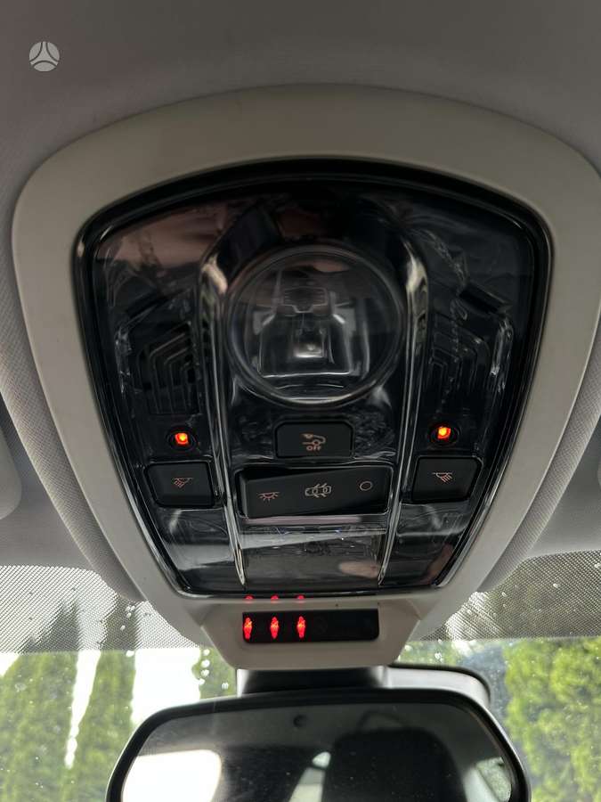 Peugeot 508, Седан