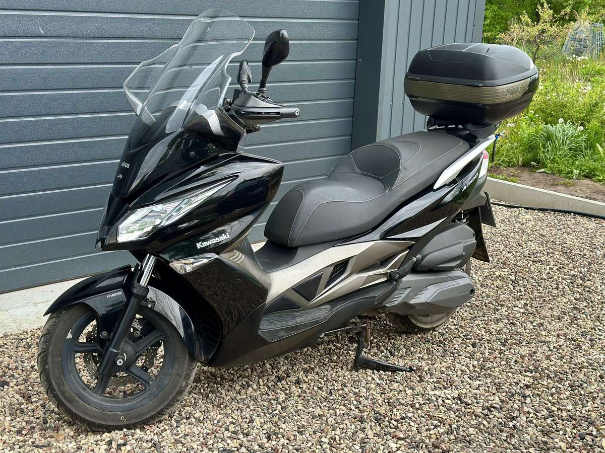 Kawasaki J 300cc, мотороллеры / мопеды