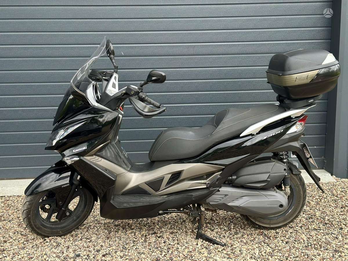 Kawasaki J 300cc, scooters / mopeds