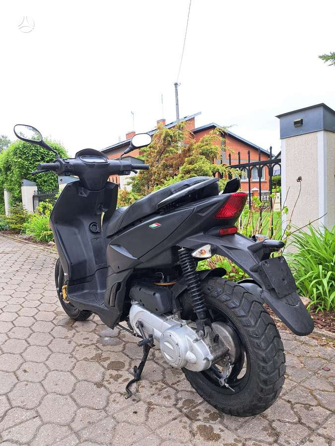 Piaggio Typhoon 49cc, scooters / mopeds