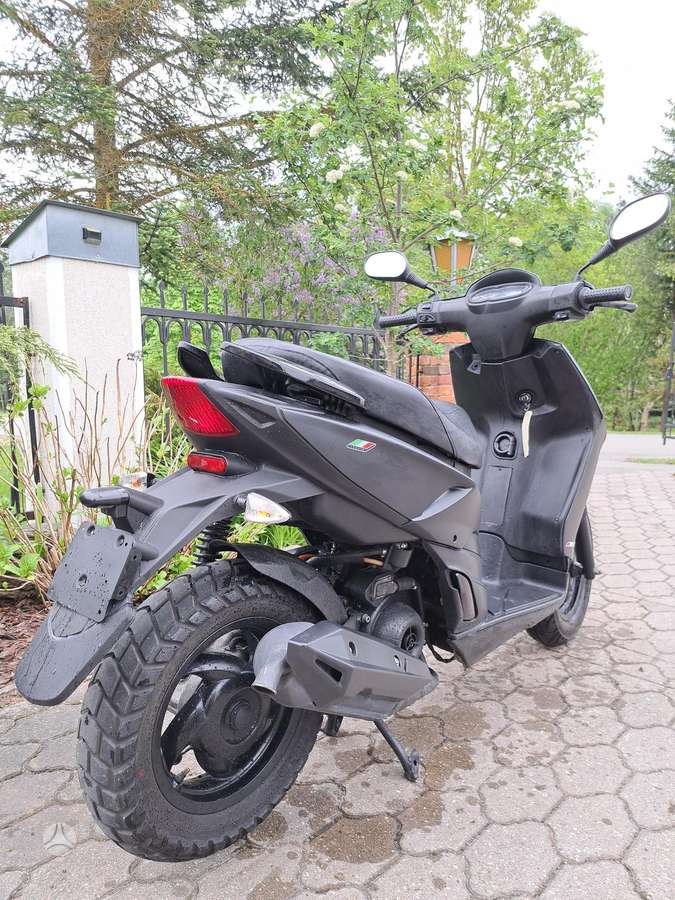 Piaggio Typhoon 49cc, scooters / mopeds