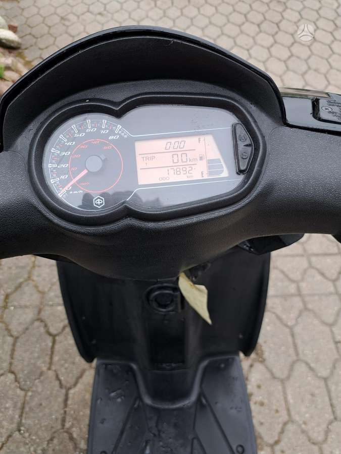 Piaggio Typhoon 49cc, scooters / mopeds