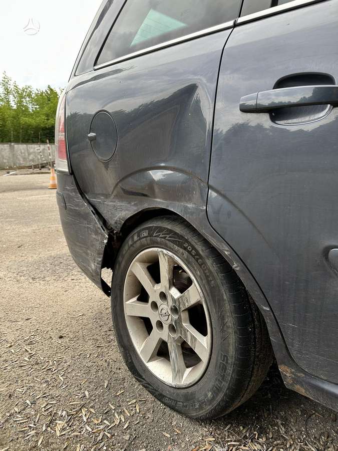 Opel Zafira, Минивэн