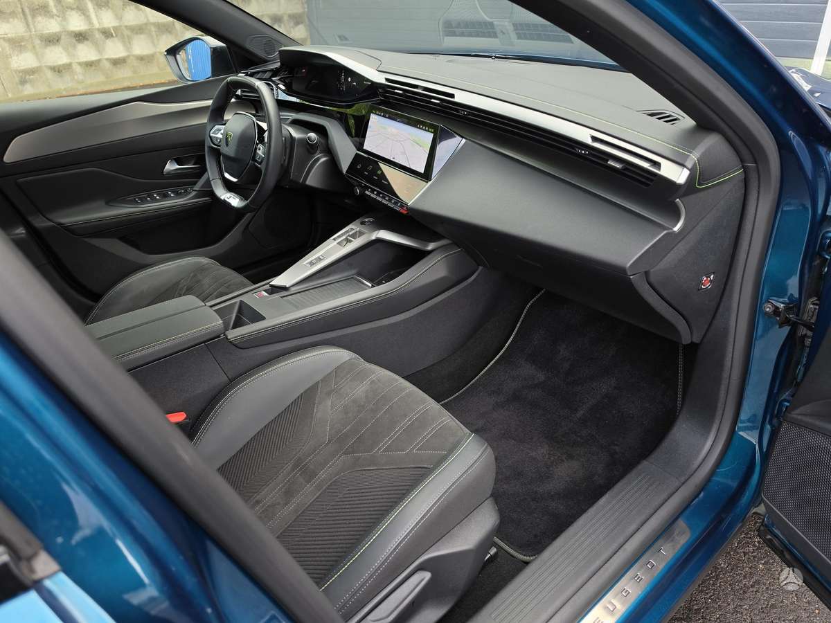 Peugeot 408, 1.2 l., Внедорожник / Кроссовер