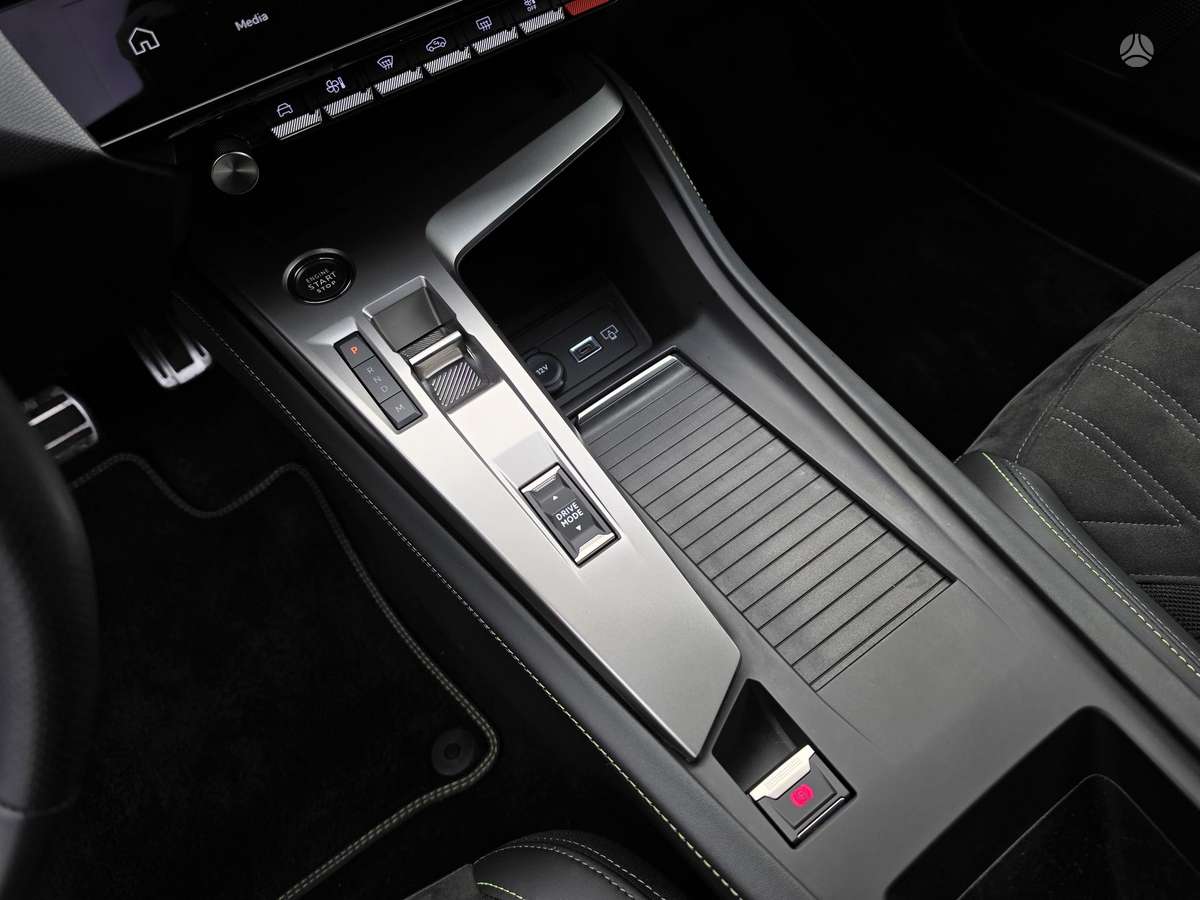 Peugeot 408, 1.2 l., Внедорожник / Кроссовер