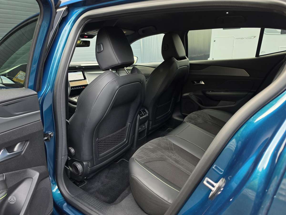 Peugeot 408, 1.2 l., Внедорожник / Кроссовер