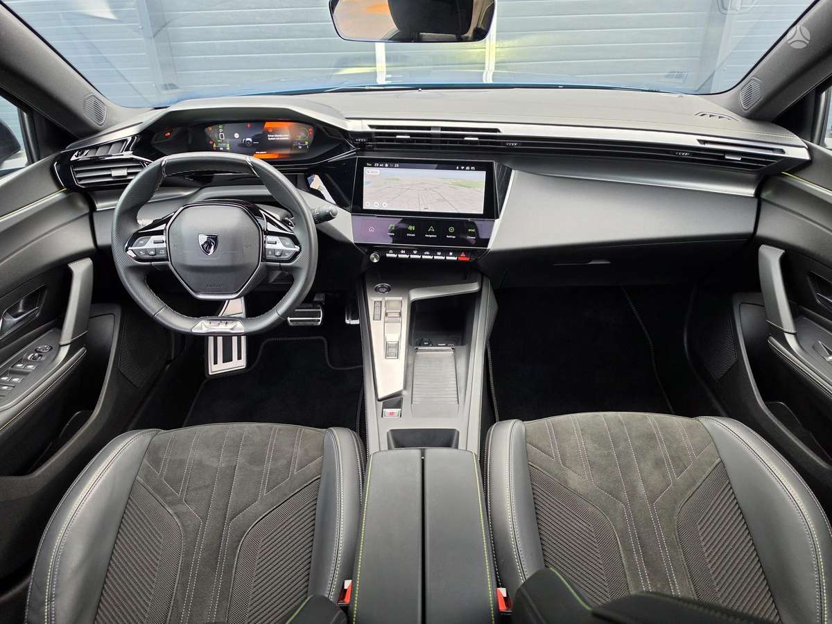 Peugeot 408, 1.2 l., Внедорожник / Кроссовер