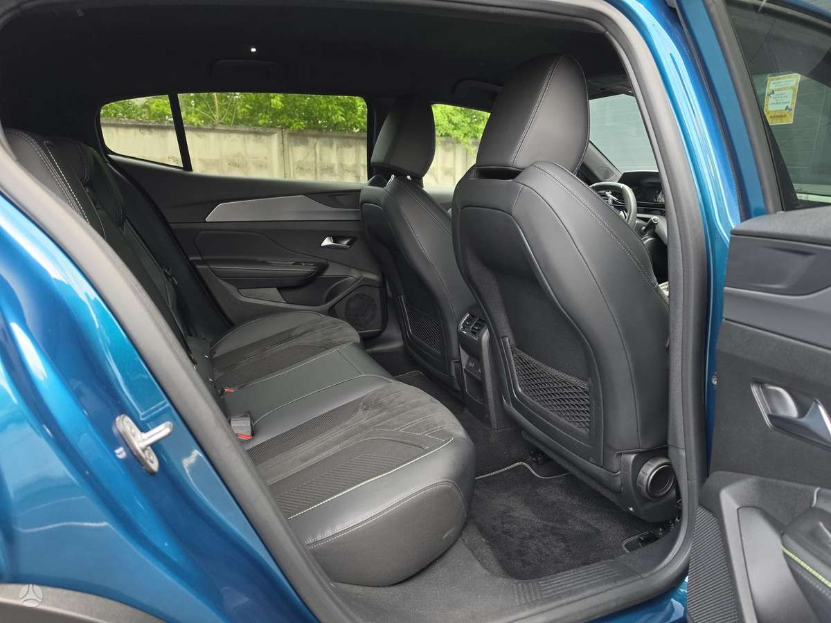 Peugeot 408, 1.2 l., Внедорожник / Кроссовер