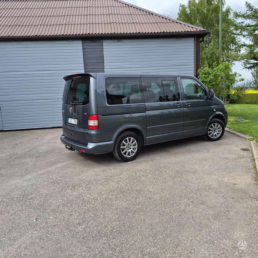 Volkswagen Multivan, 2.5 l., Минивэн