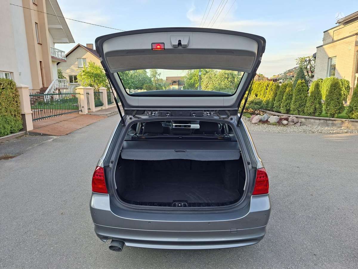 BMW 320, 2.0 l., wagon
