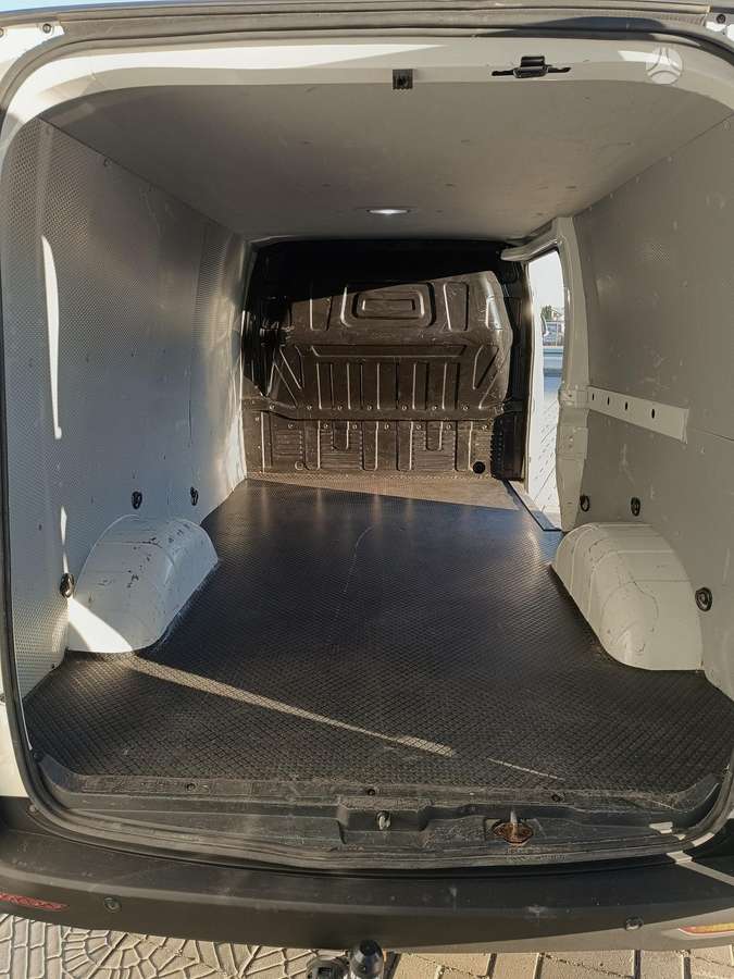 Maxus eDeliver 3, 52 kWh, cargo van