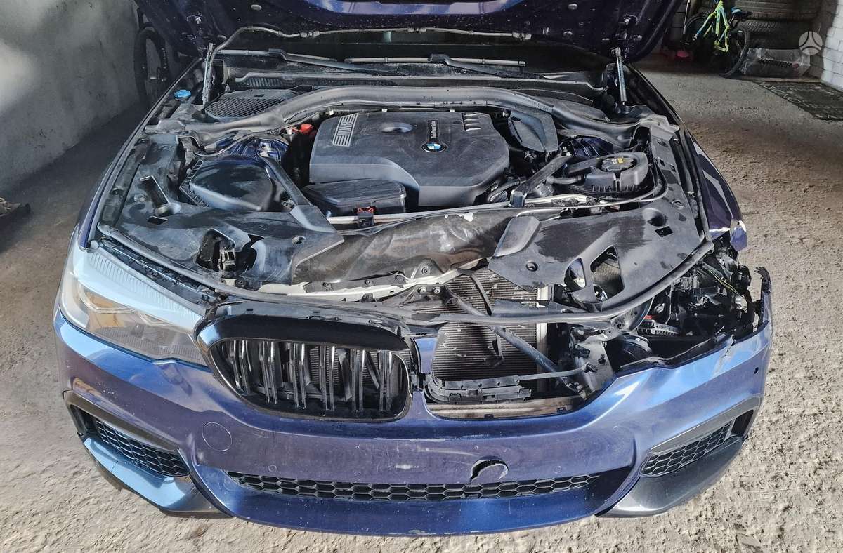 BMW 530, 2.0 l., saloon / sedan