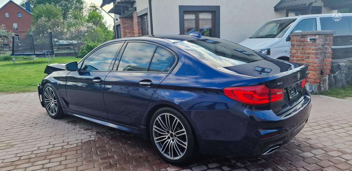 BMW 530, 2.0 l., saloon / sedan