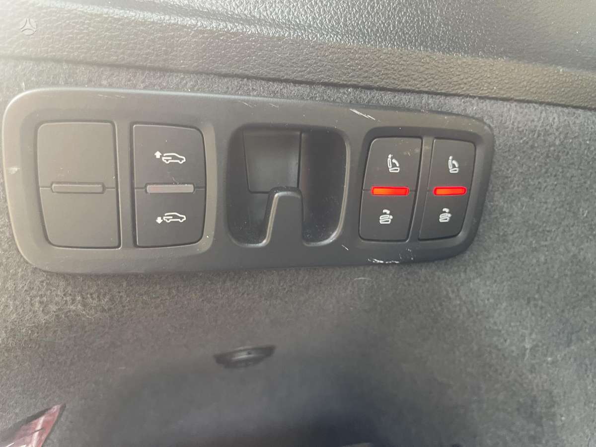Audi Q7, 3.0 l., off-road / crossover